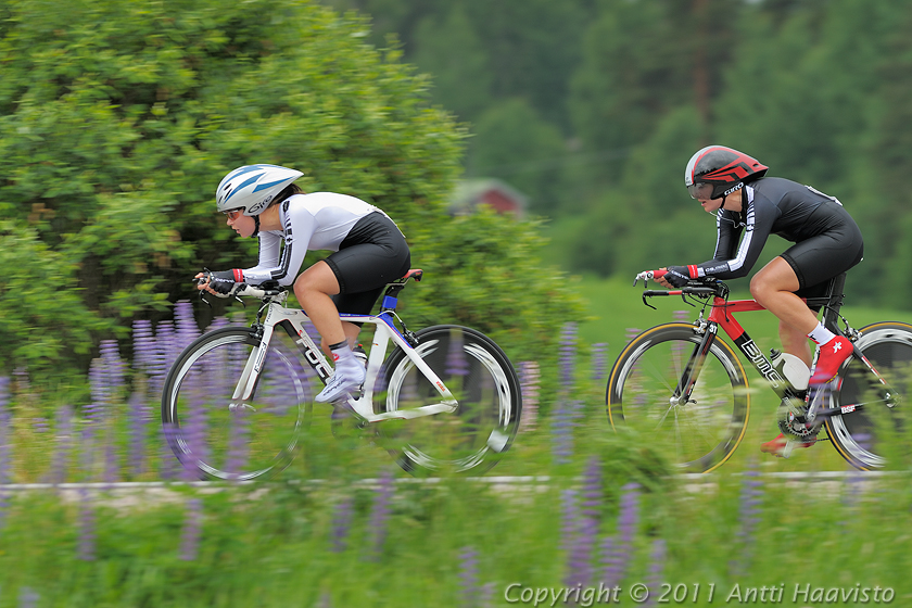 _DSC0603.jpg - Naiset 27 km: Idrottsklubben -32, Laura Lilja ja Anna Lindström (6./41.29,86)