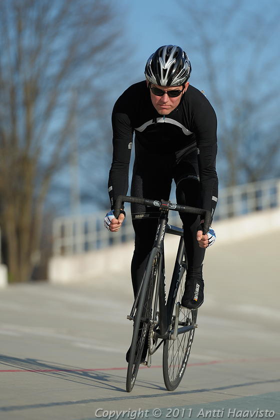 _DSC8340.jpg - Ratapyöräilykilpailut Helsingin Velodromilla