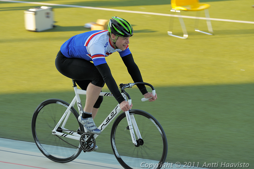 _DSC8562.jpg - Ratapyöräilykilpailut Helsingin Velodromilla